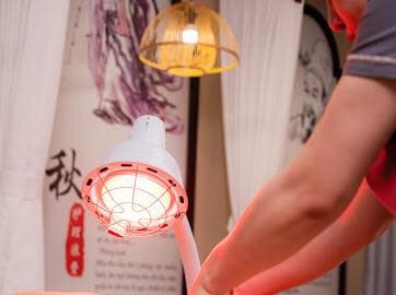 Massage thư giãn toàn thân, giúp các mẹ bầu gia tăng tuần hoàn máu, đào thải độc tố, giảm đau lưng mỏi cơ, sưng khớp và phù nề. Điều hoà nội tiết tố cơ thể, gia tăng các hormone hạnh phúc và giảm căng thẳng, giúp thai nhi cảm nhận sự kết nối với môi trường bên ngoài.