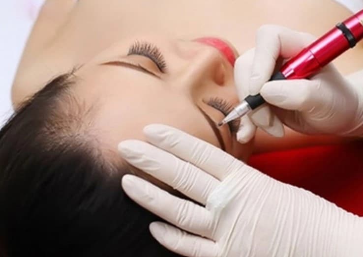 Phun mày sử dụng công nghệ cao (phun tơ lụa, phun hiệu ứng phủ bóng) giá từ 1.800.000 VND - 3.000.000 VND