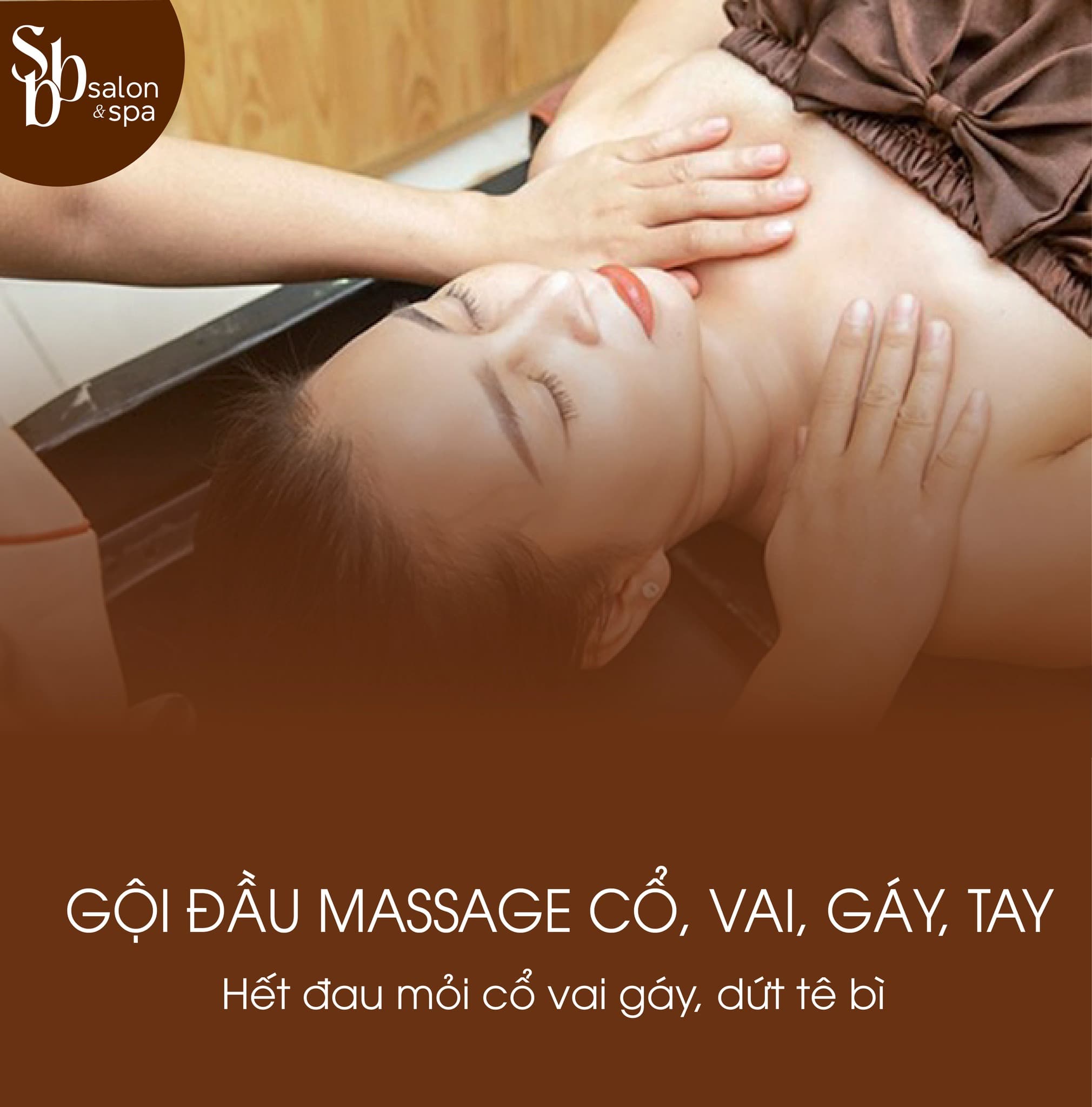 Gội và massage cổ vai gáy bằng tinh chất gừng